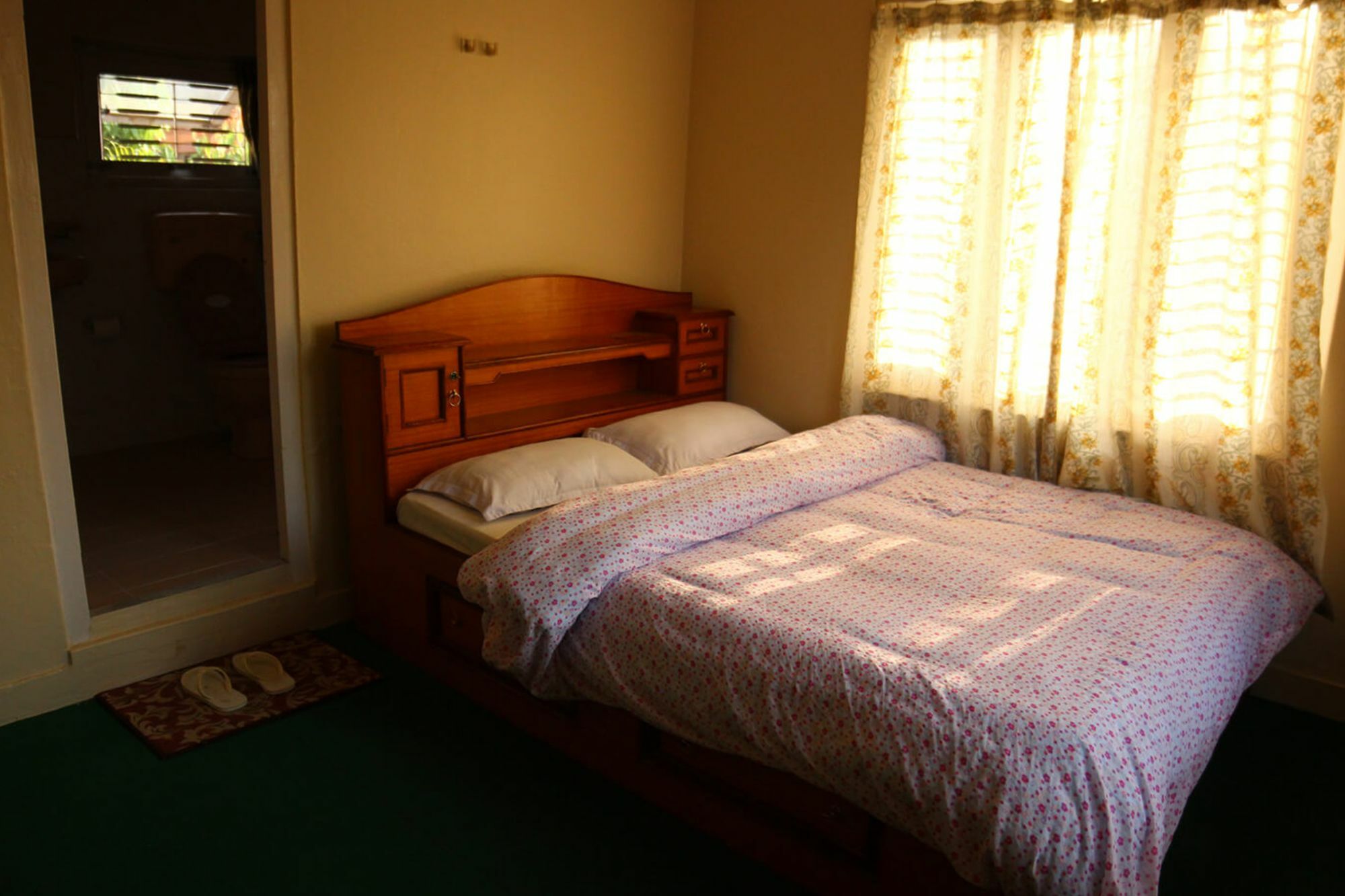 New Tourist Guest House Pokhara Exteriör bild