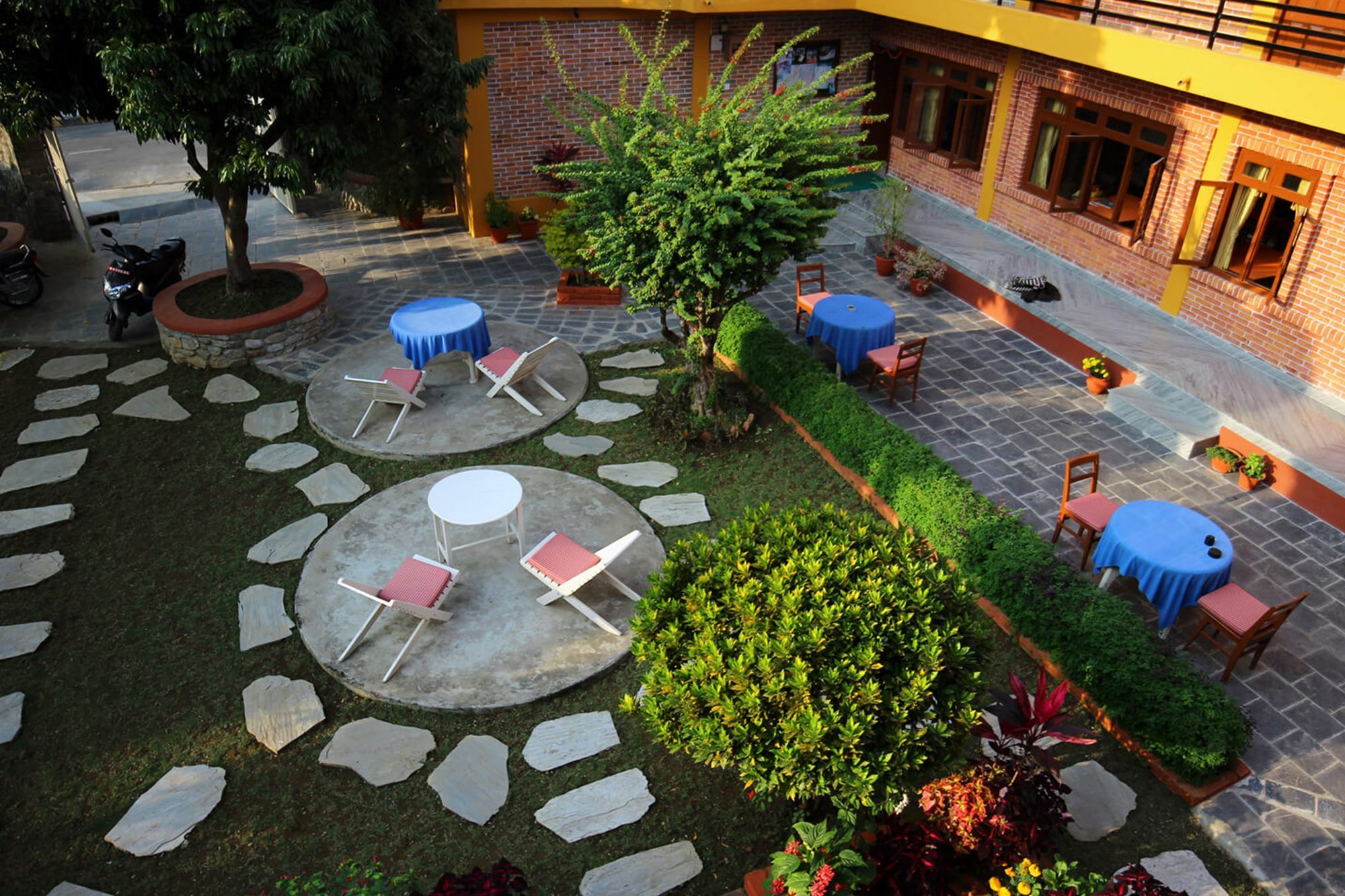 New Tourist Guest House Pokhara Exteriör bild