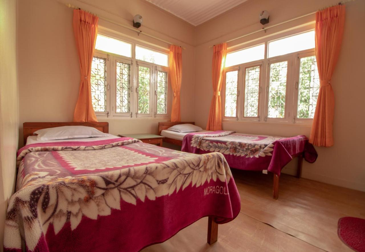 New Tourist Guest House Pokhara Exteriör bild