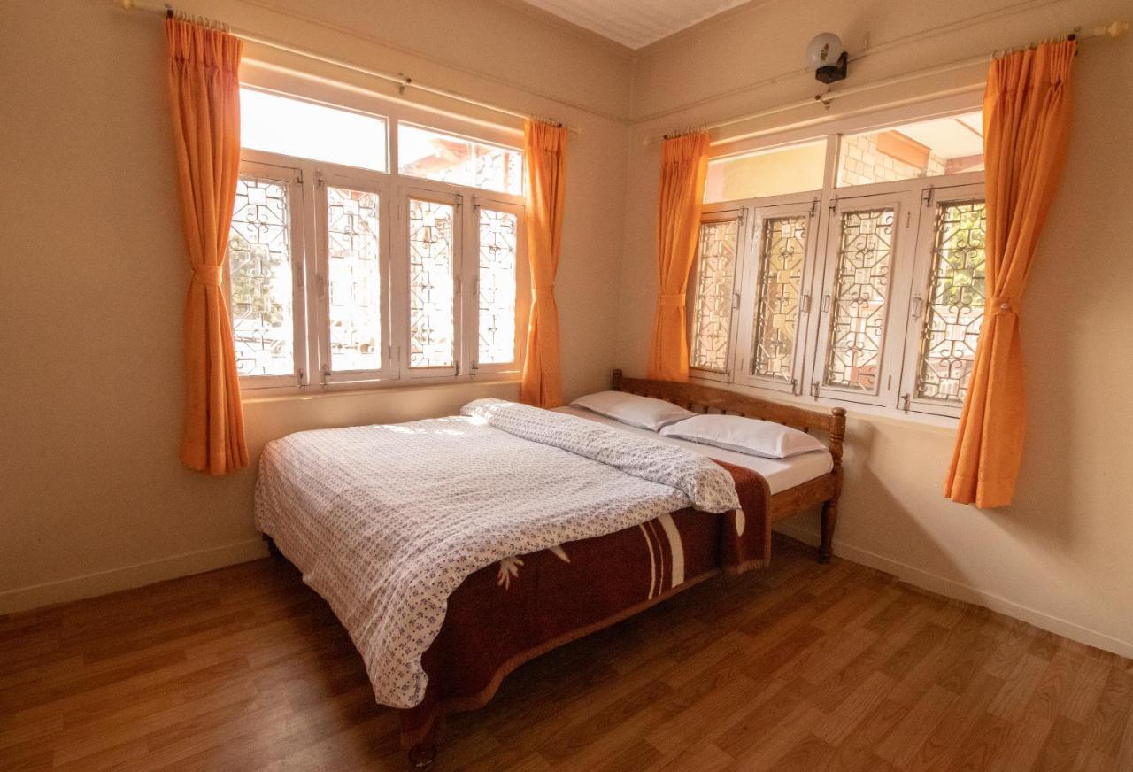 New Tourist Guest House Pokhara Exteriör bild